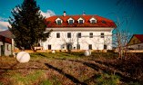 Dvor Tacen