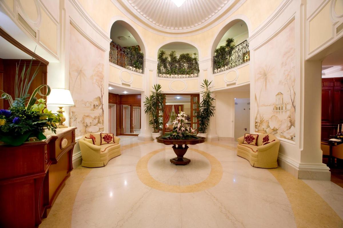 Palazzo Alabardieri