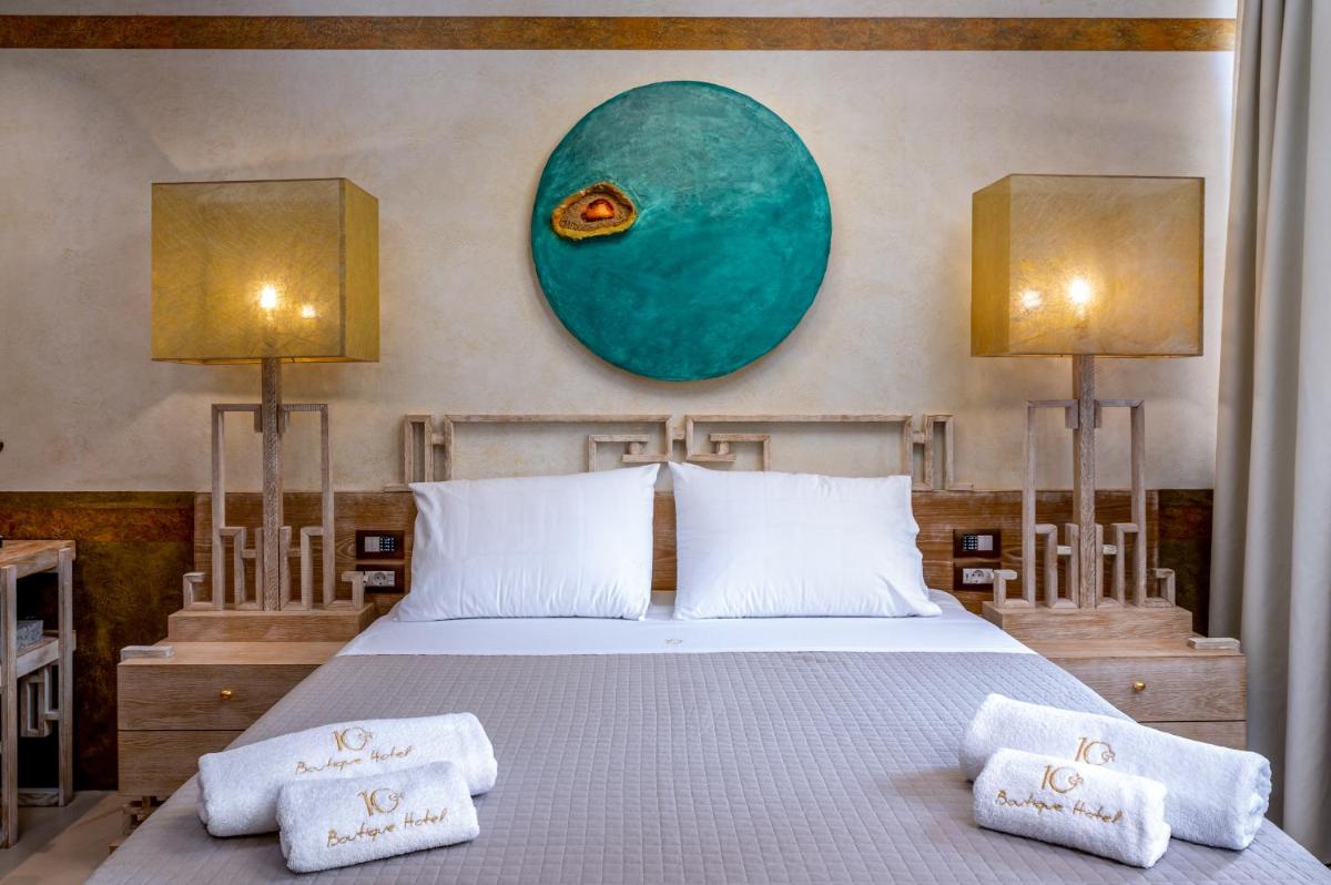 10GR Boutique Hotel & Wine Bar