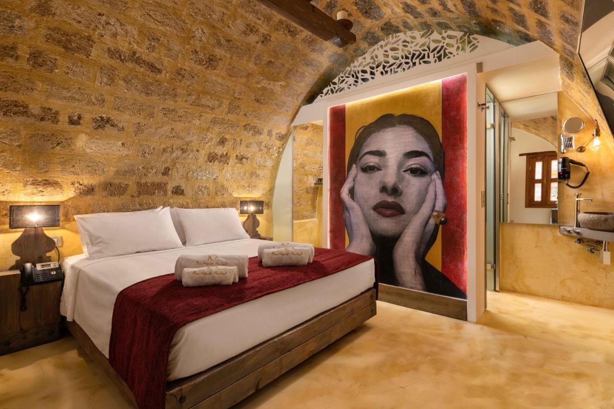 10GR Boutique Hotel & Wine Bar