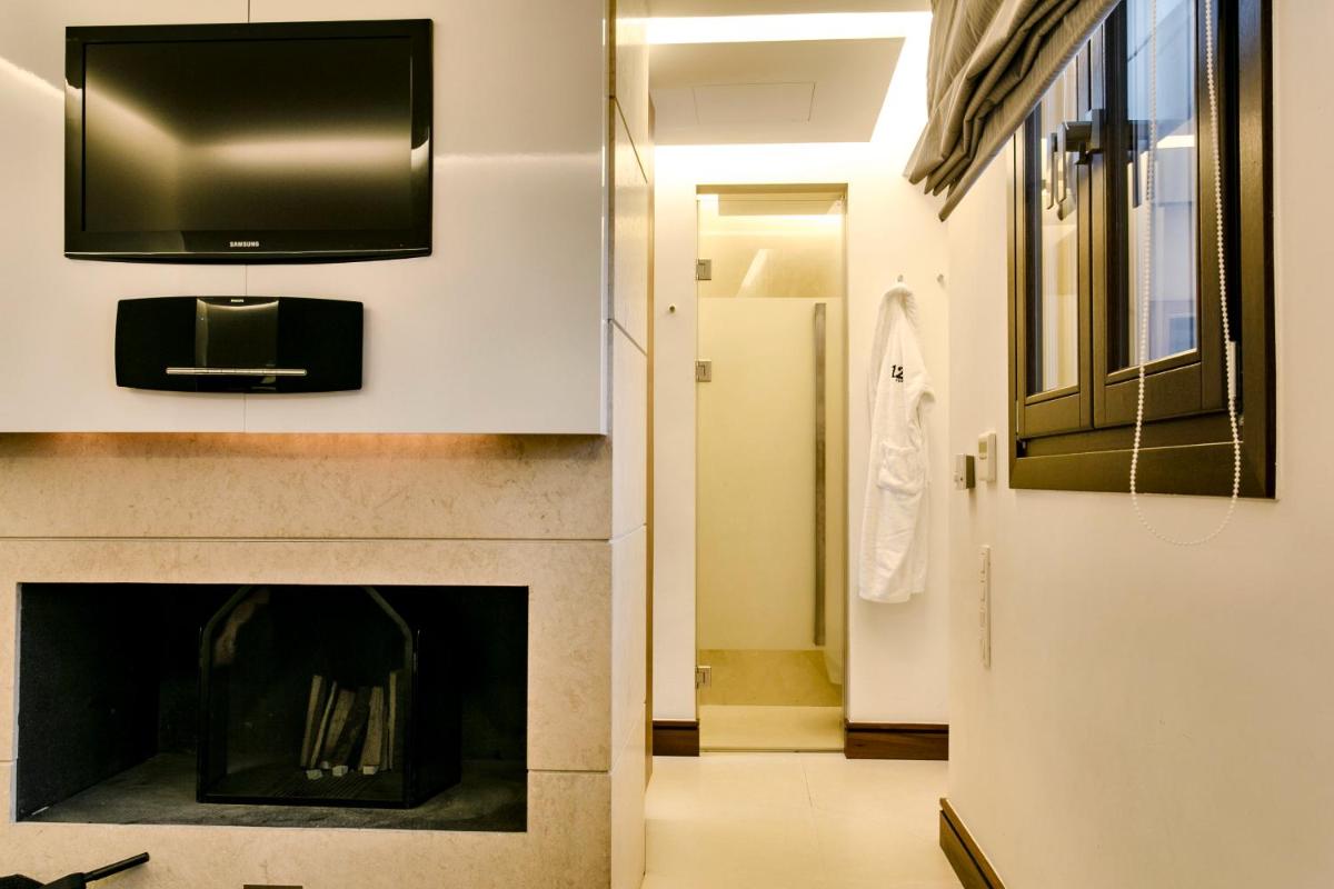 12 Months Resort & Spa