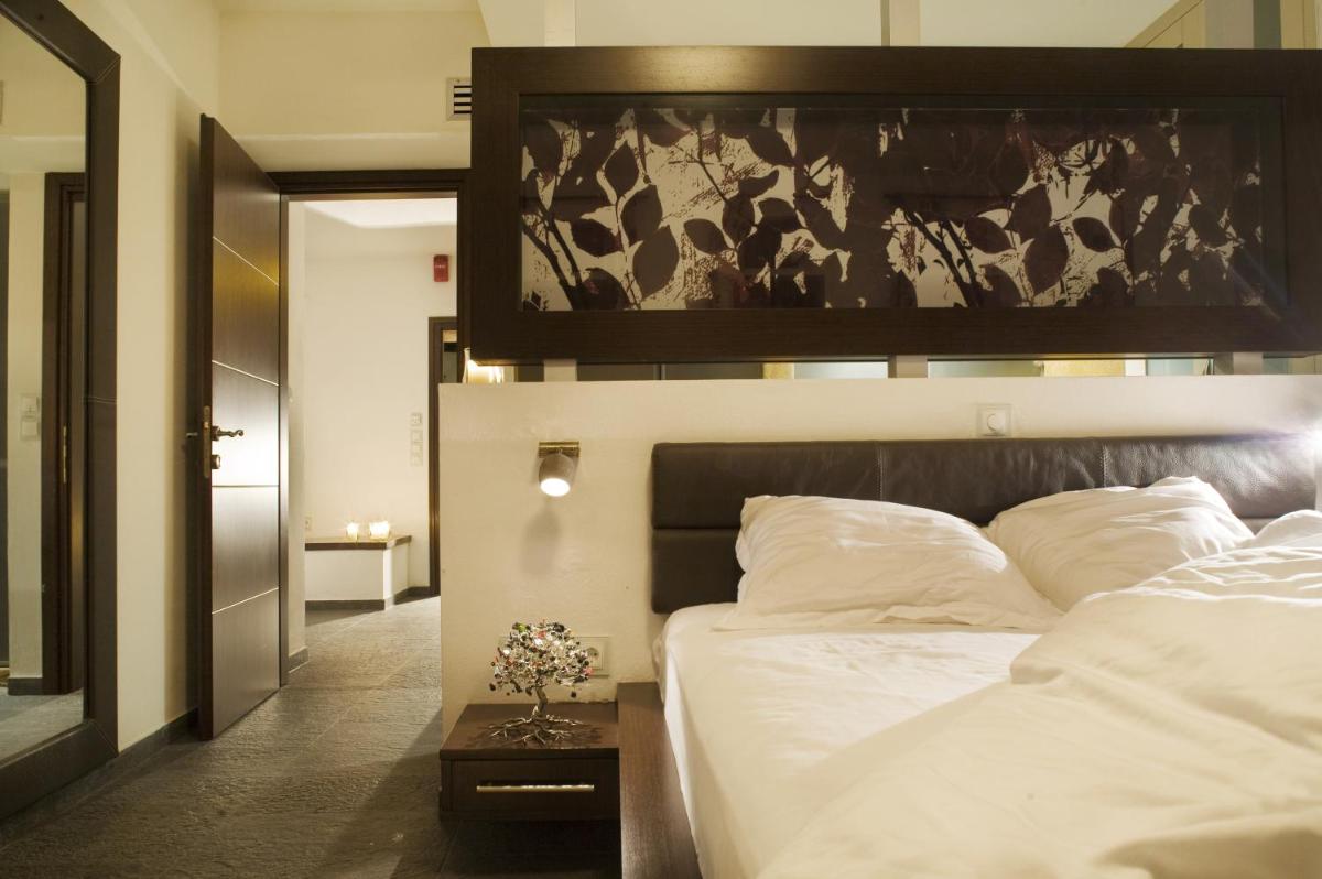 12 Months Resort & Spa