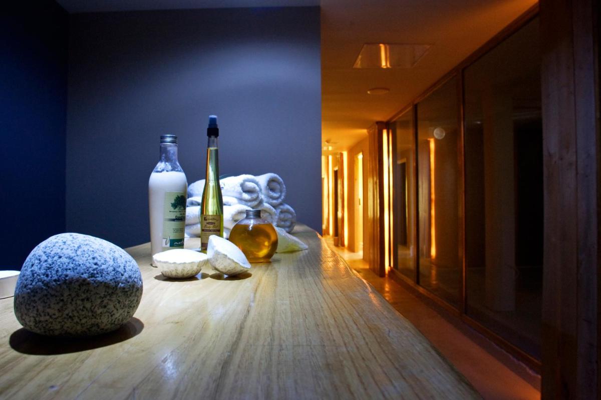 12 Months Resort & Spa