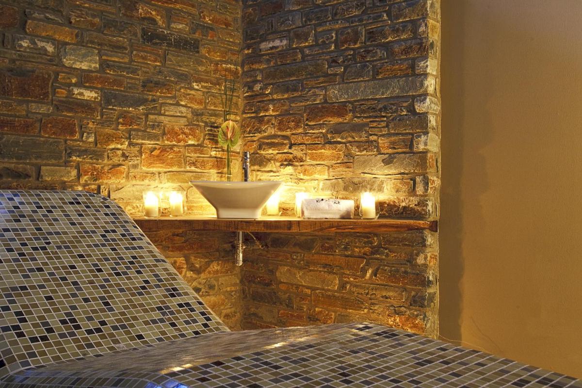 12 Months Resort & Spa