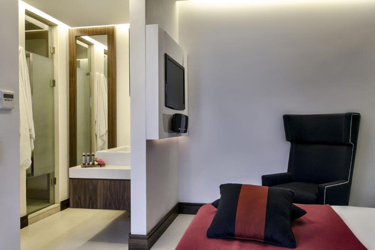 12 Months Resort & Spa