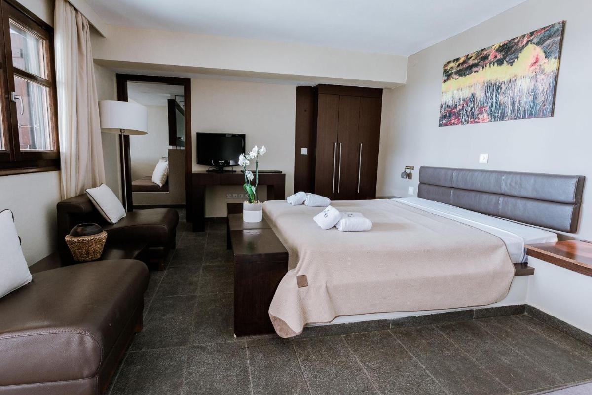 12 Months Resort & Spa