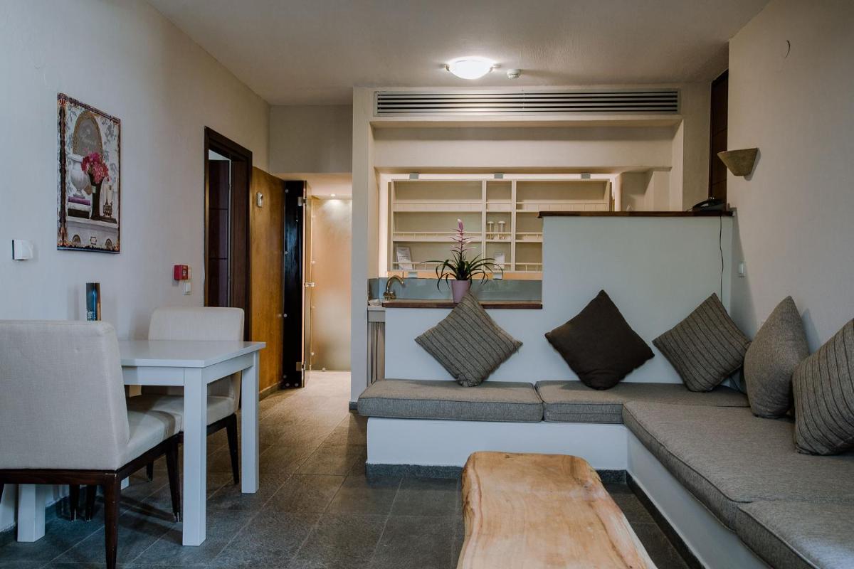 12 Months Resort & Spa