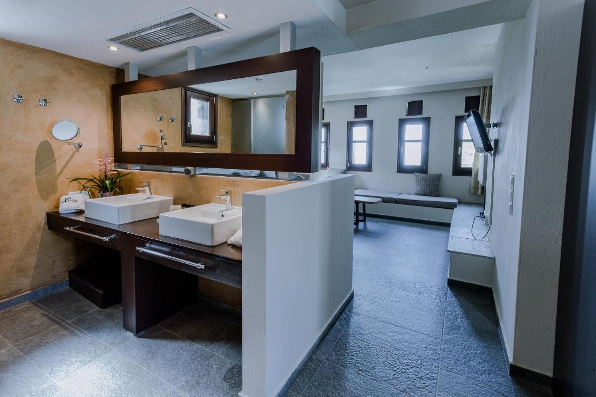 12 Months Resort & Spa