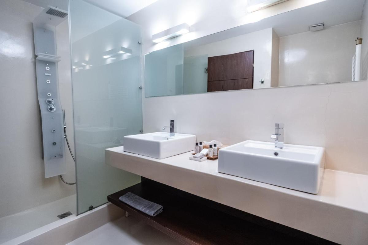 12 Months Resort & Spa