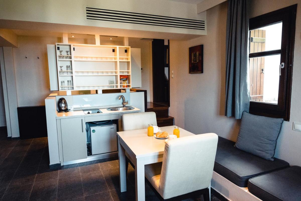 12 Months Resort & Spa