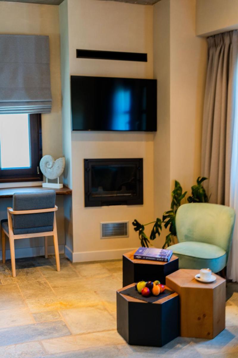 12 Months Resort & Spa