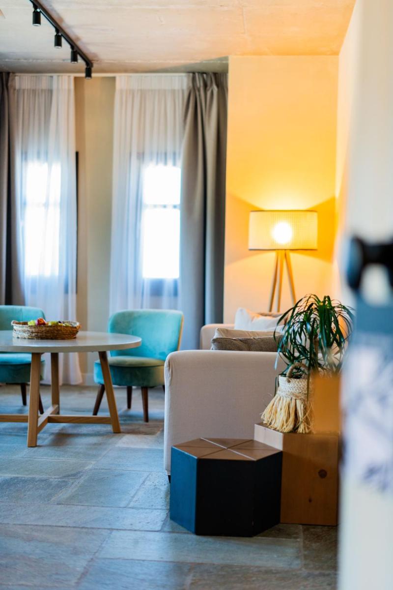 12 Months Resort & Spa