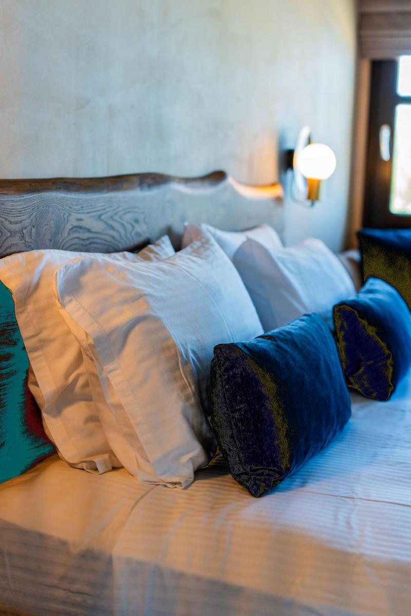 12 Months Resort & Spa