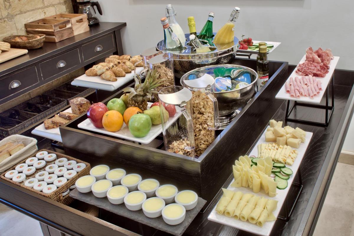 66 Saint Paul's & Spa