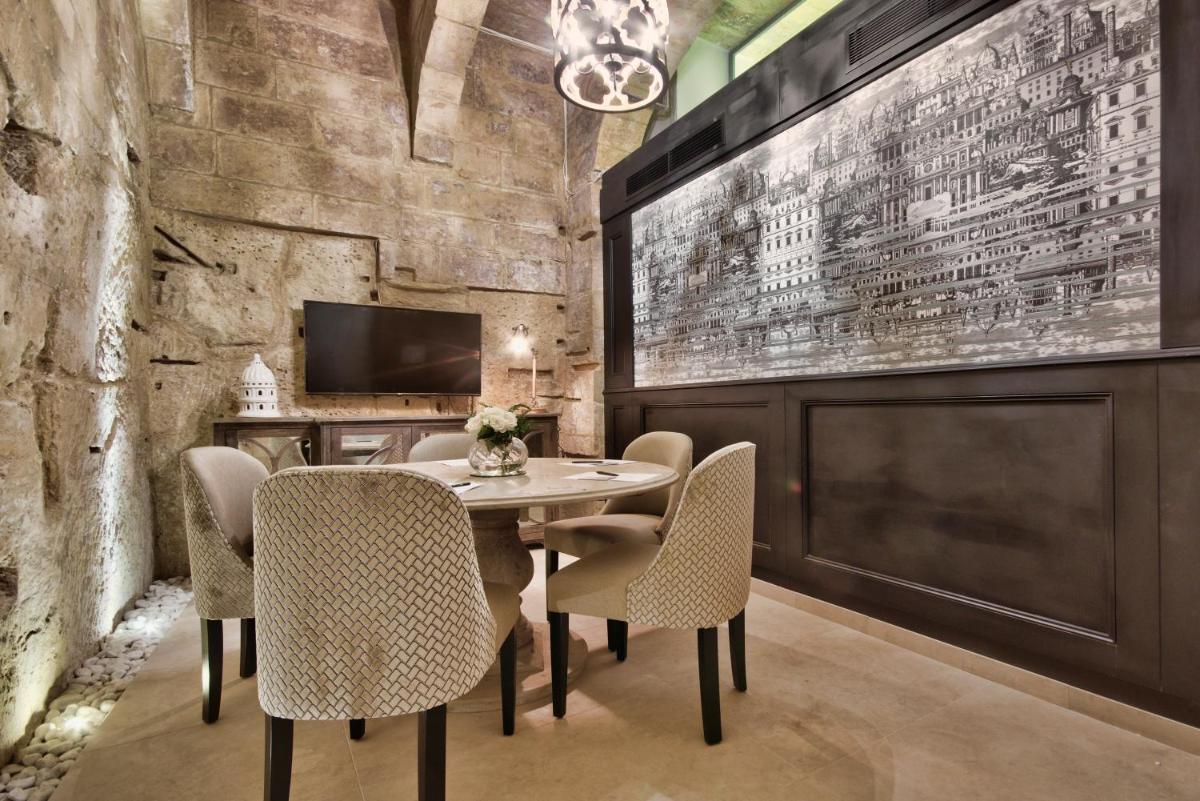 66 Saint Paul's & Spa