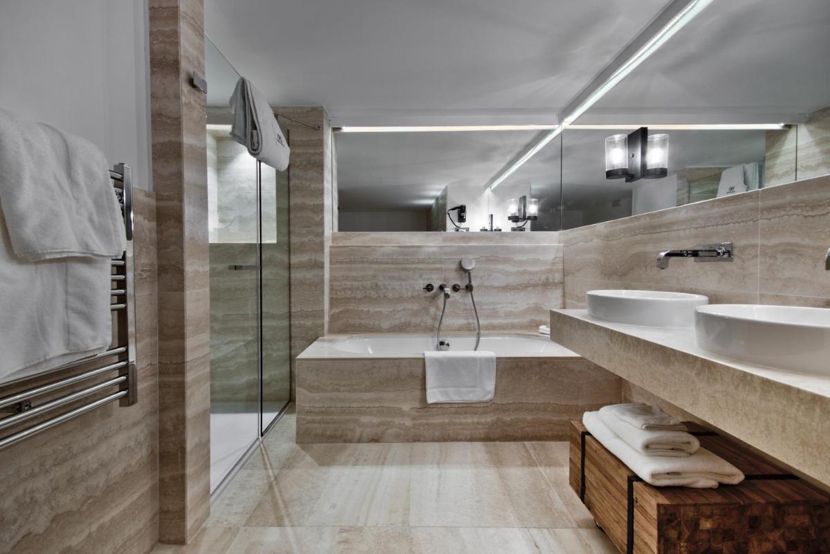 66 Saint Paul's & Spa