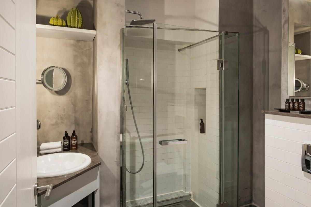 66 Saint Paul's & Spa