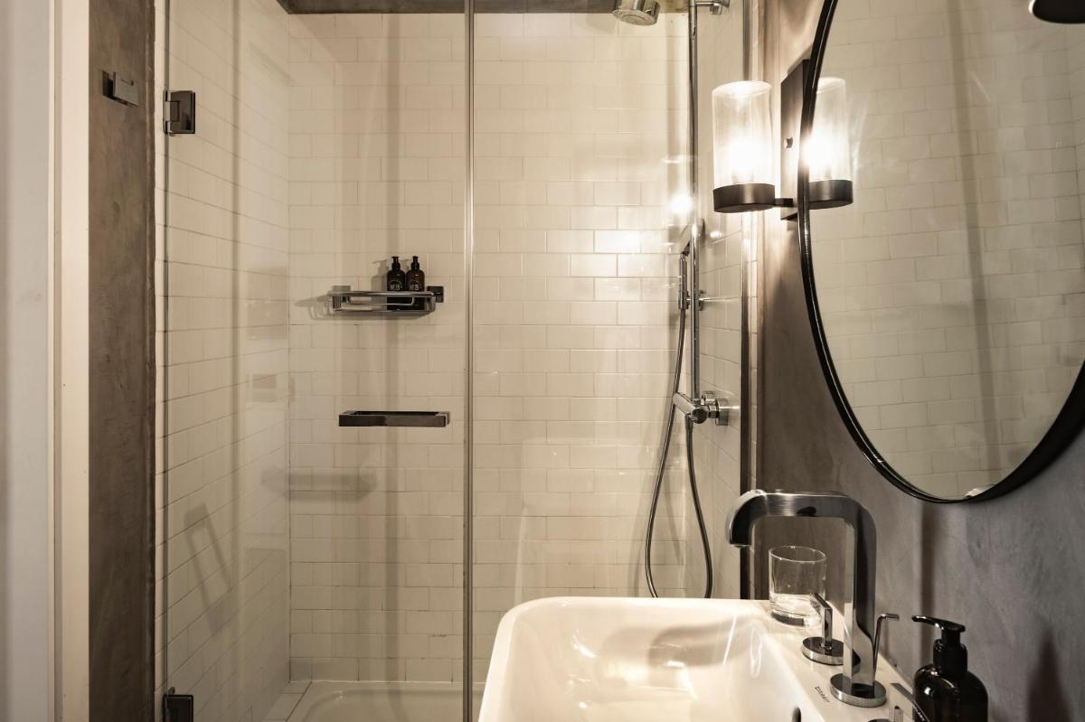66 Saint Paul's & Spa