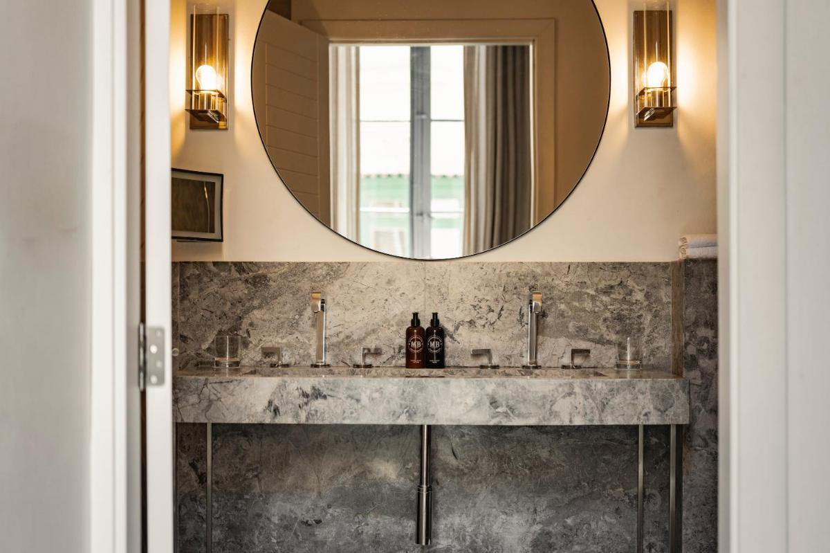 66 Saint Paul's & Spa