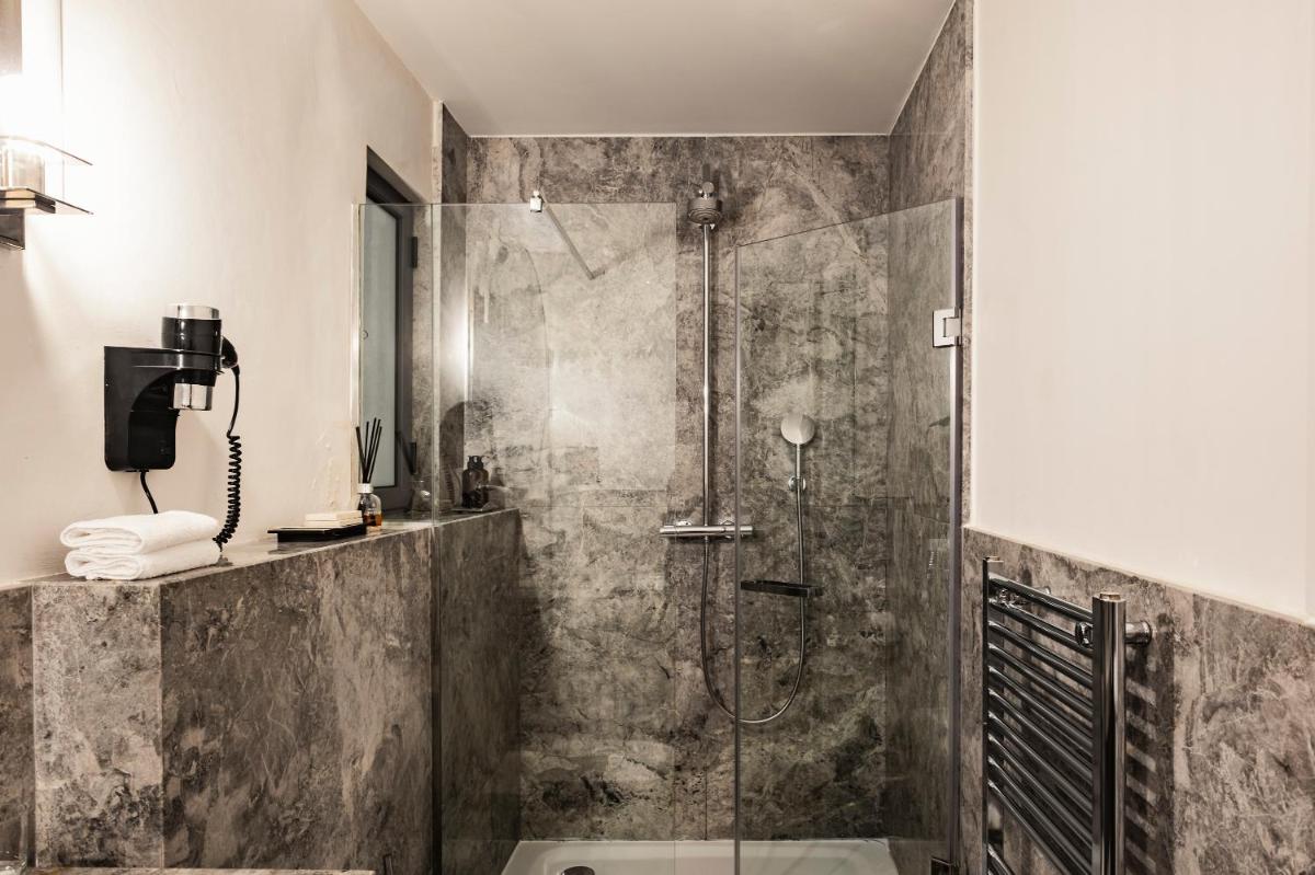 66 Saint Paul's & Spa