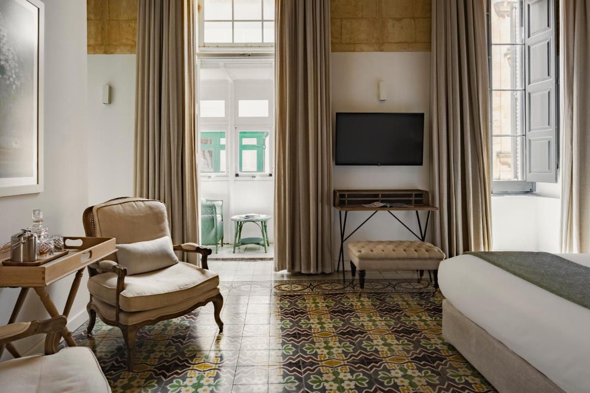 66 Saint Paul's & Spa