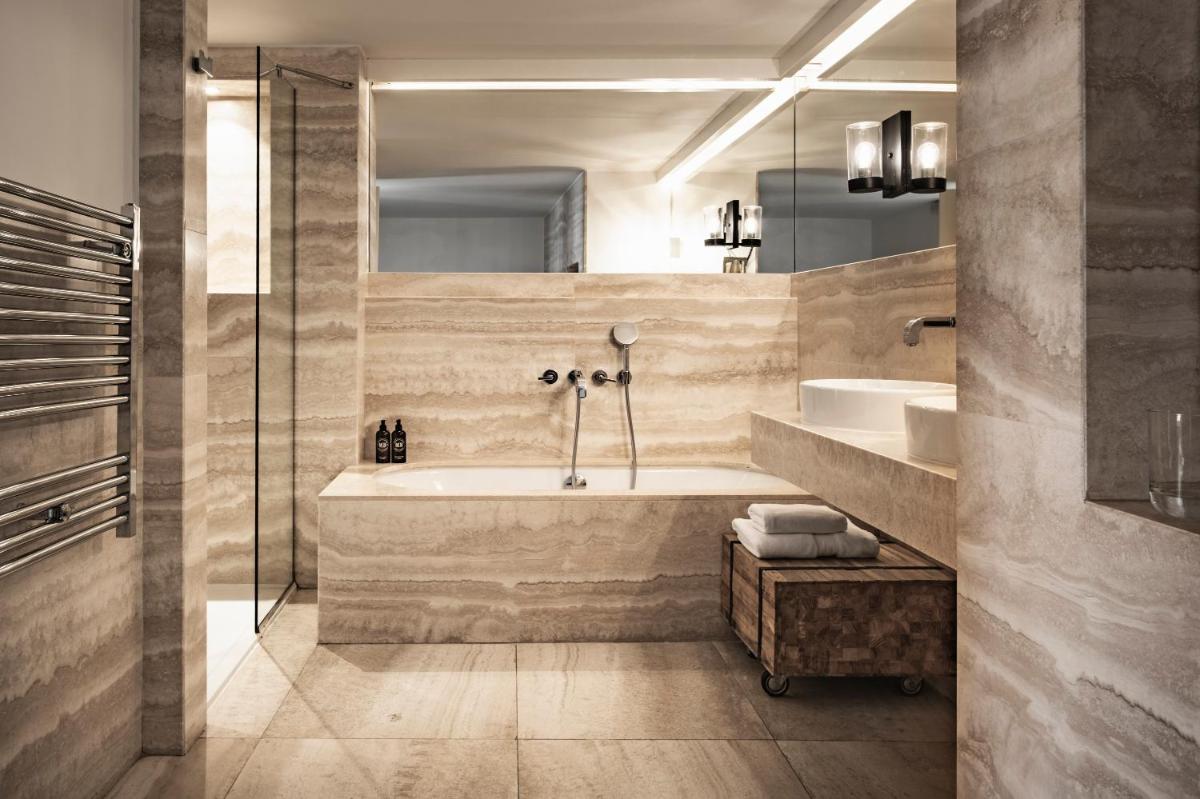 66 Saint Paul's & Spa