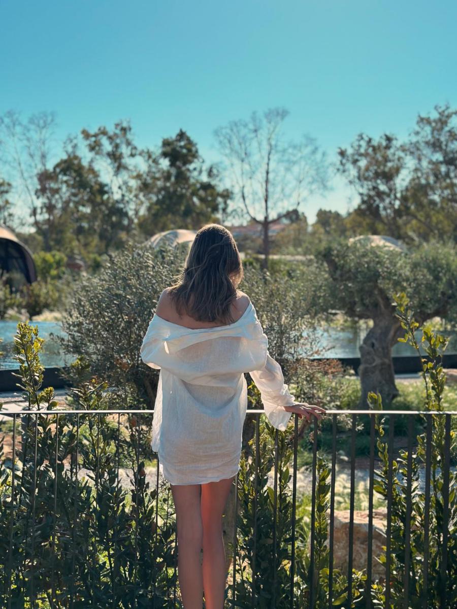 91 Athens Riviera, The Resort