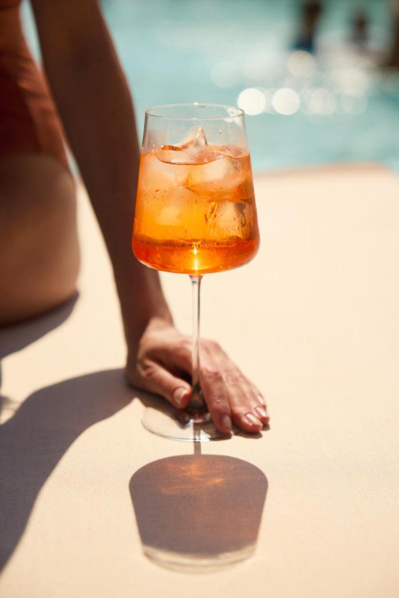 91 Athens Riviera, The Resort