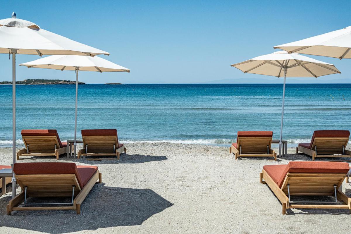 91 Athens Riviera, The Resort