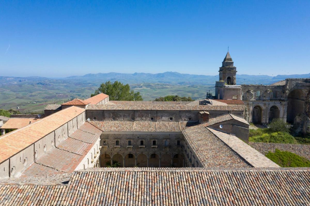 Abbazia Santa Maria del Bosco