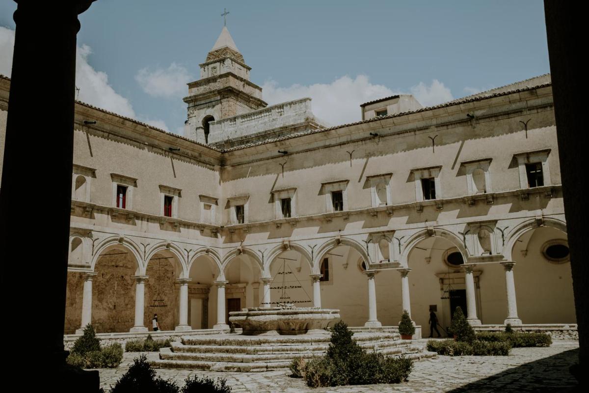 Abbazia Santa Maria del Bosco