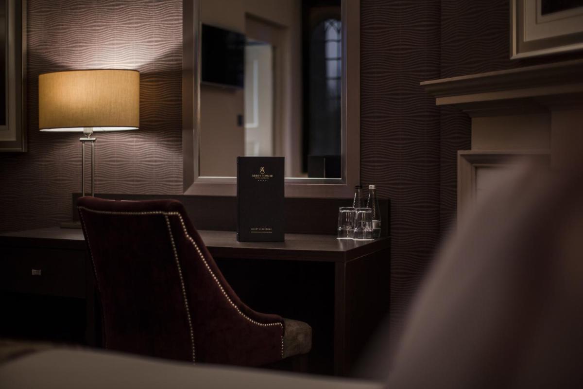 Abbey House Hotel