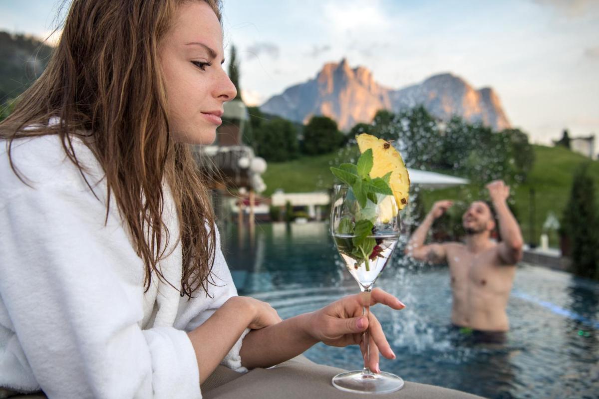 ABINEA Dolomiti Romantic SPA