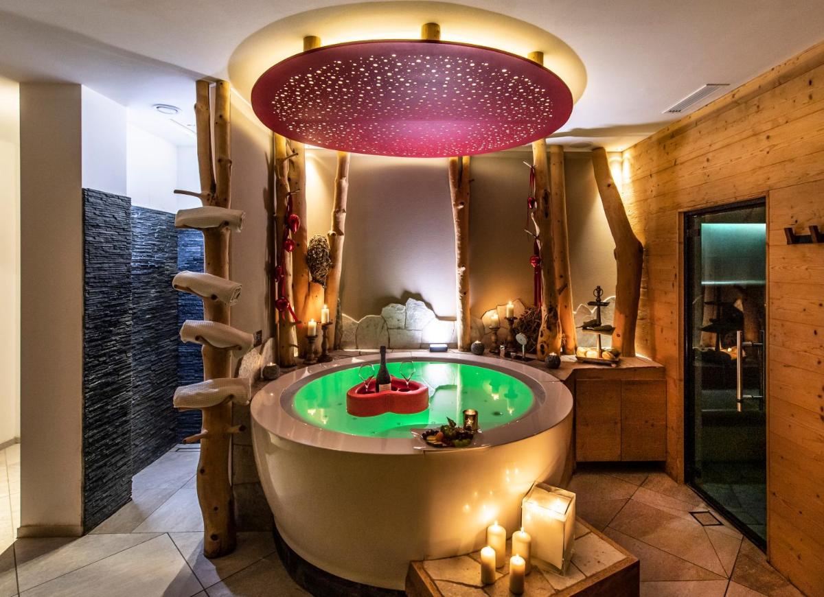 ABINEA Dolomiti Romantic SPA
