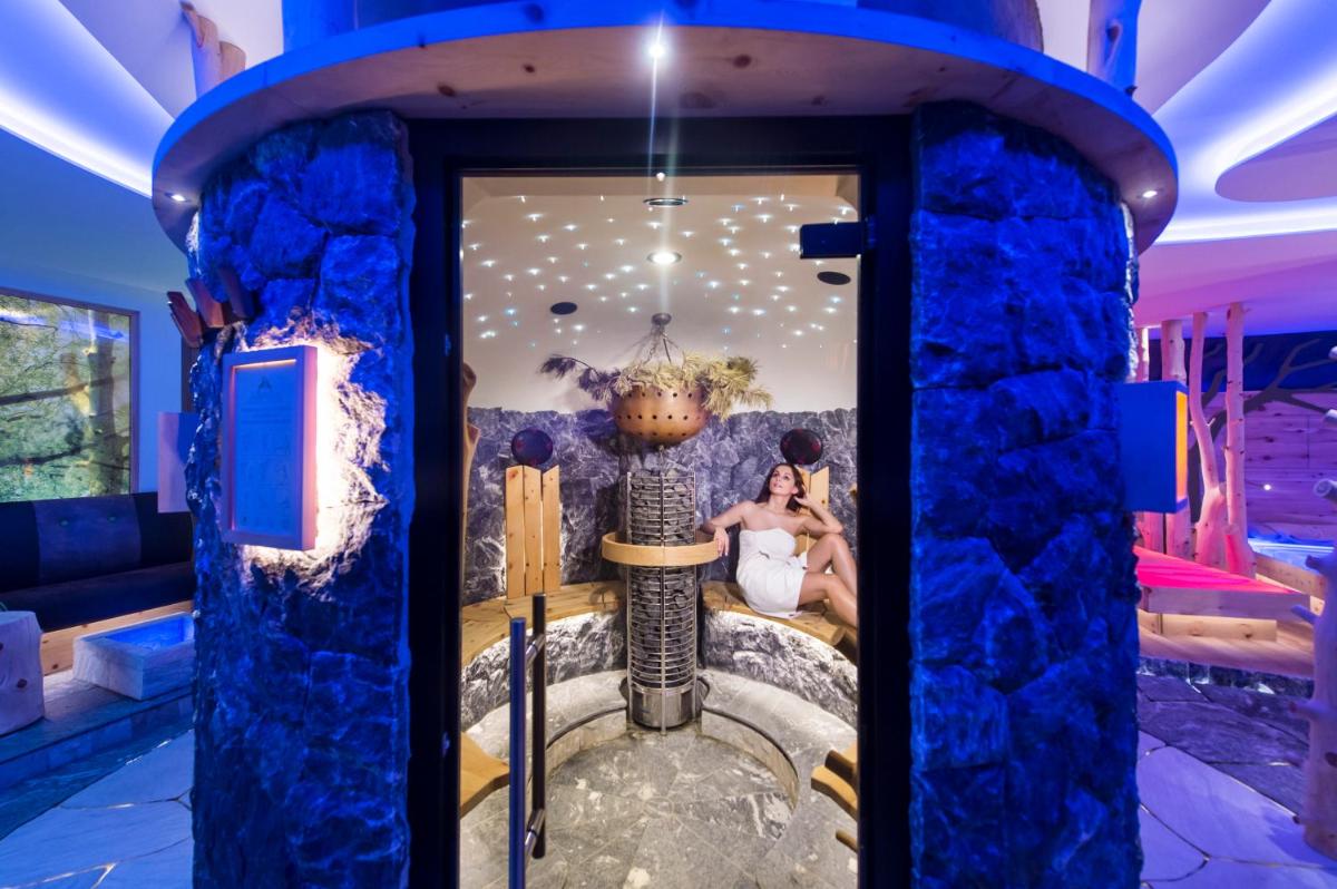 ABINEA Dolomiti Romantic SPA