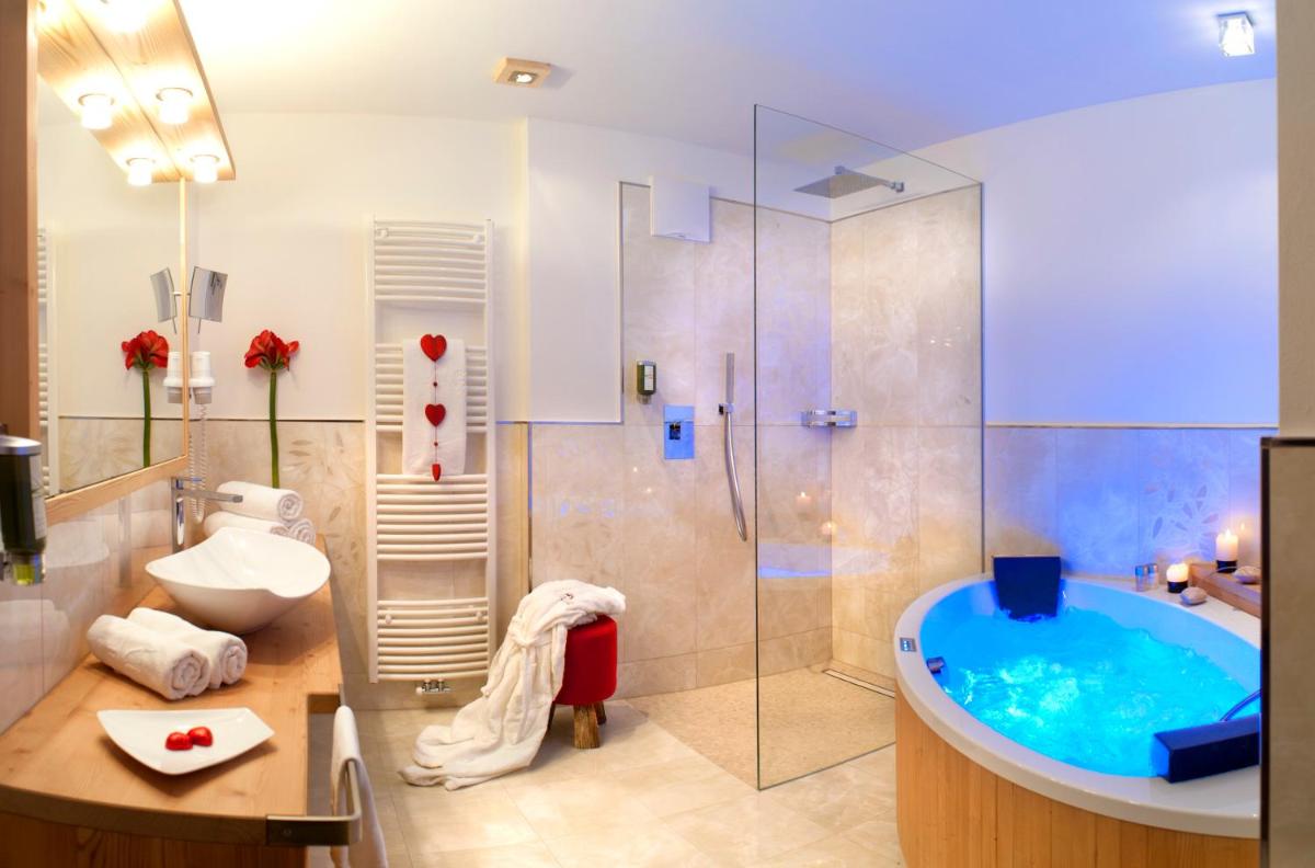 ABINEA Dolomiti Romantic SPA