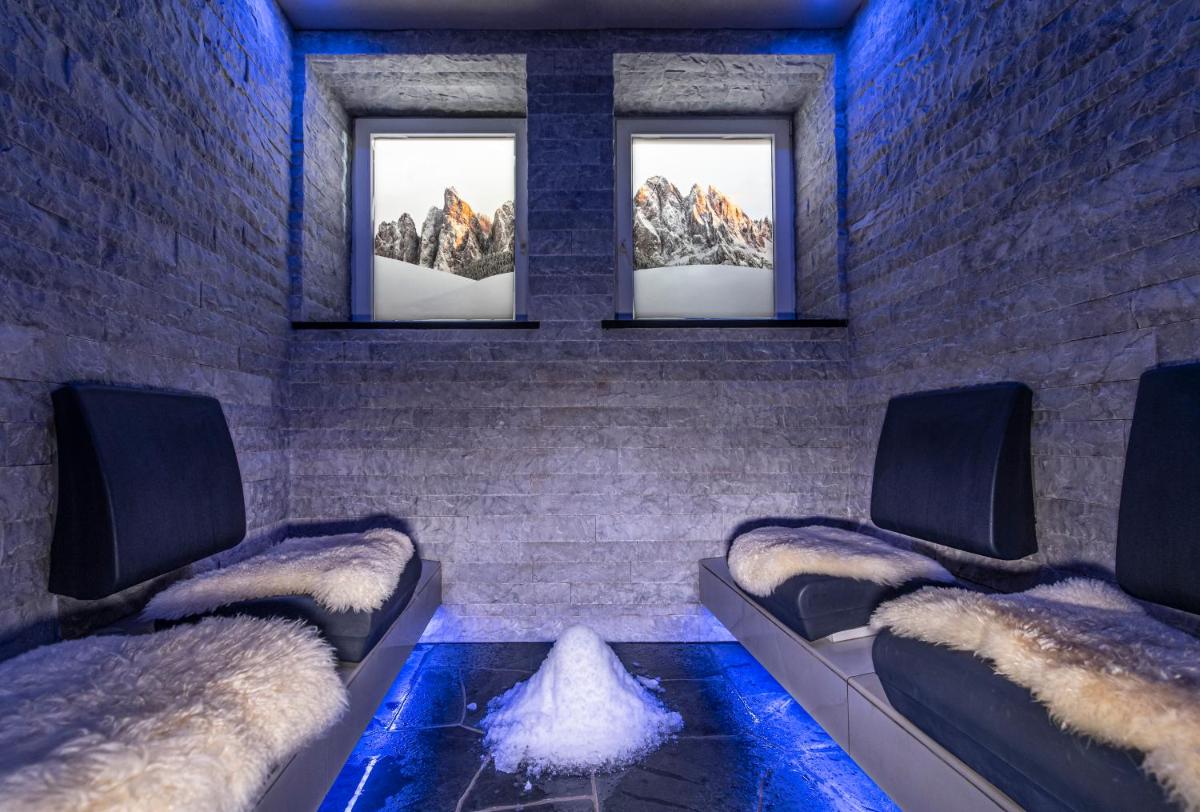 ABINEA Dolomiti Romantic SPA