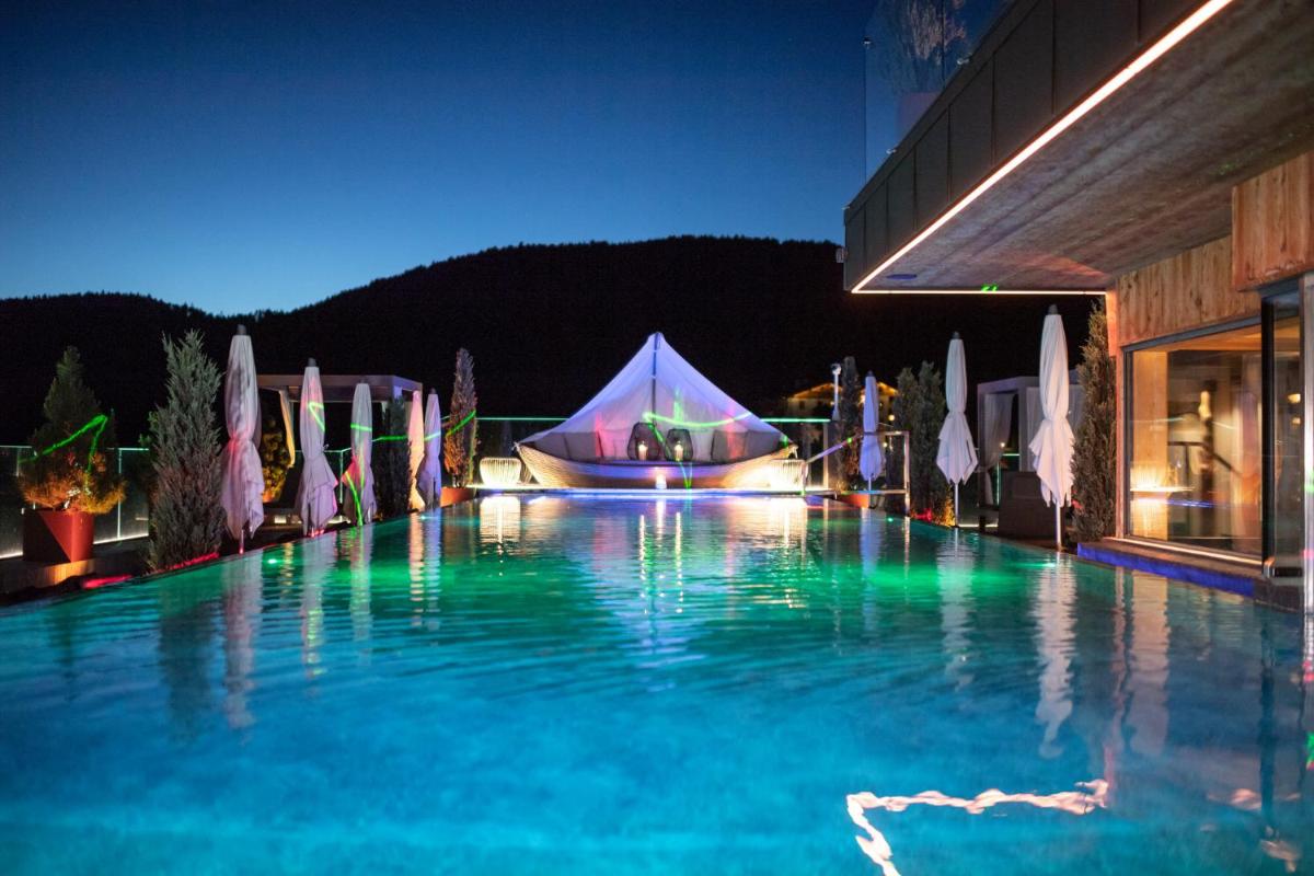 ABINEA Dolomiti Romantic SPA