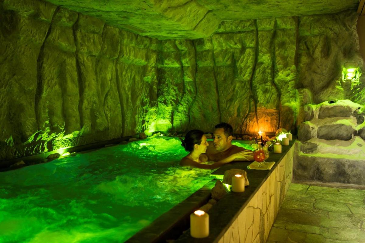 ABINEA Dolomiti Romantic SPA