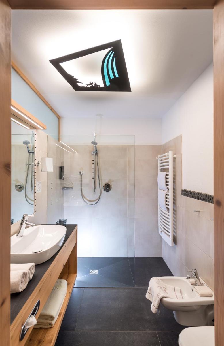 ABINEA Dolomiti Romantic SPA