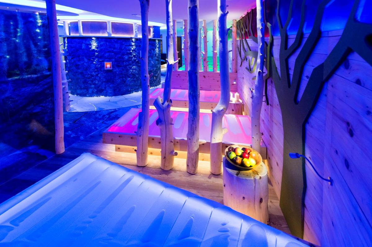 ABINEA Dolomiti Romantic SPA