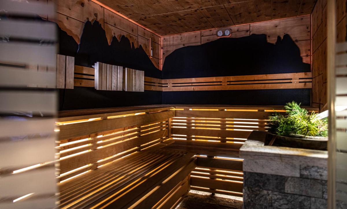 ABINEA Dolomiti Romantic SPA
