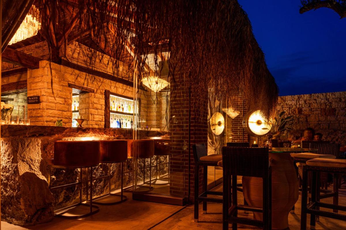 Achtis Hotel