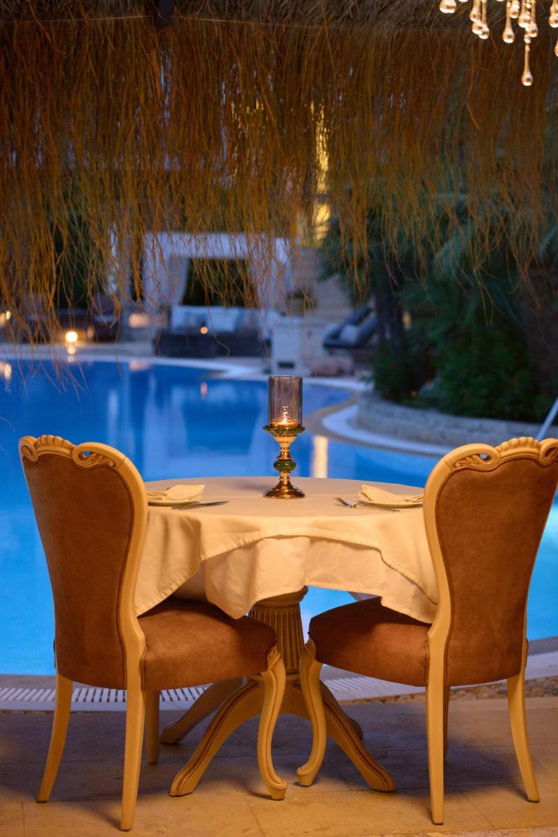 Achtis Hotel