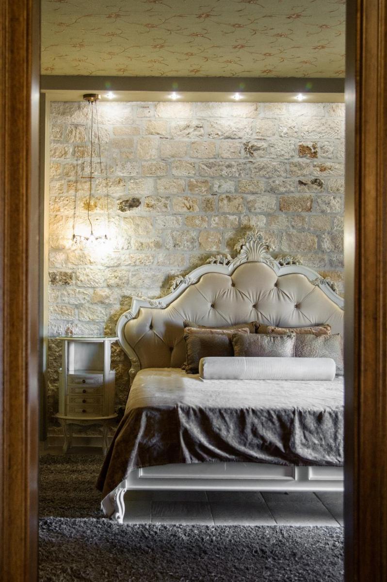 Achtis Hotel
