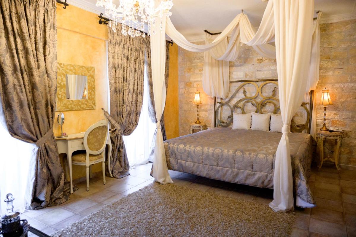 Achtis Hotel