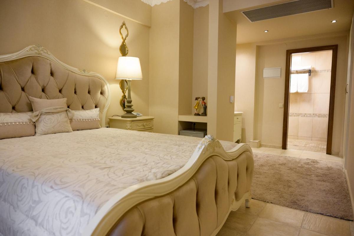 Achtis Hotel