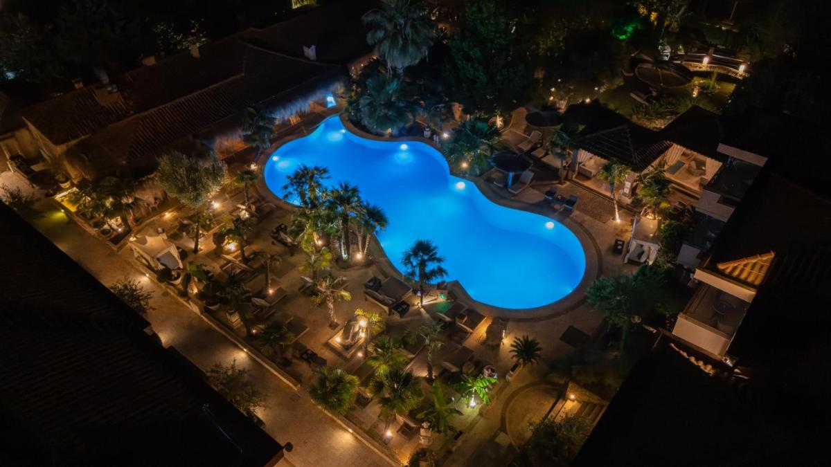 Achtis Hotel