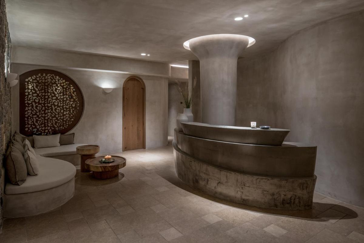 Acro Suites - A Wellbeing Resort