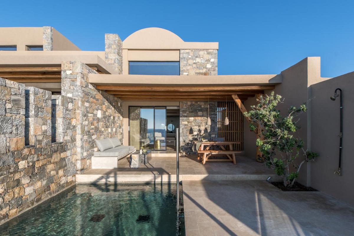 Acro Suites - A Wellbeing Resort